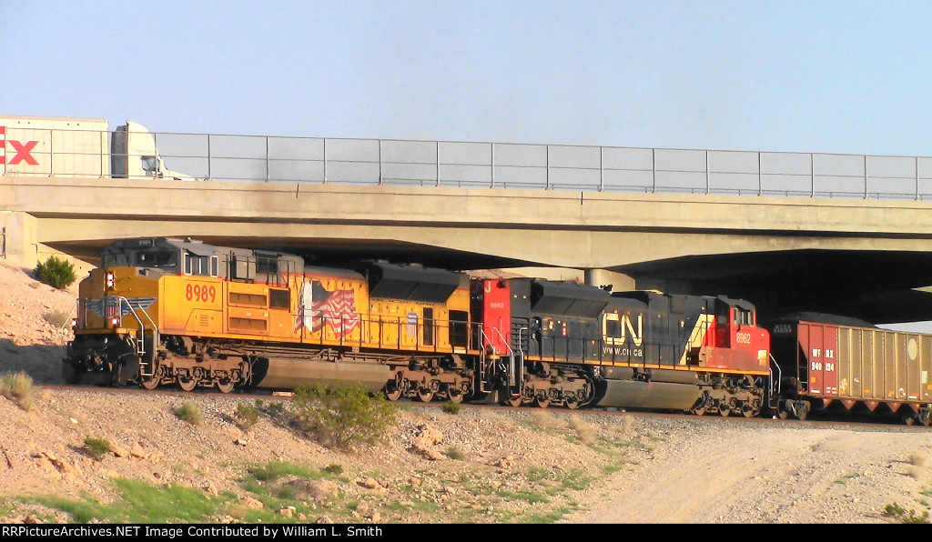 WB Unit Loaded Hooper Frt at Erie NV W-Pshr -1